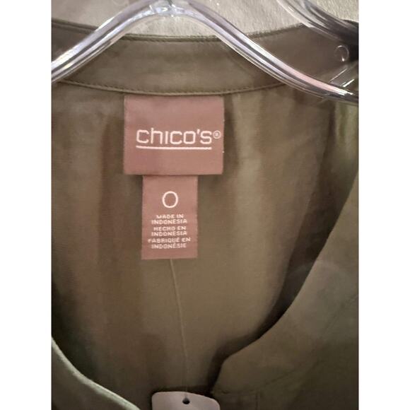 Chico's Tank Top Womens Size 0 Green Sleeveless Assmetrical Hem Split V Neck - Picture 3 of 7